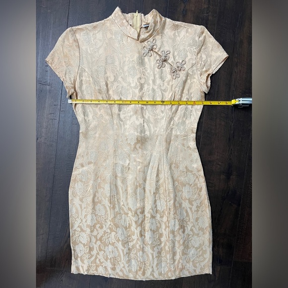 Vintage Breakin’ Loose Oriental Style Gold Dress Size 9/10 - Picture 6 of 7